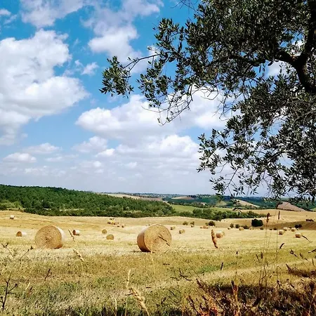 Casa Rossa Farm stay *
